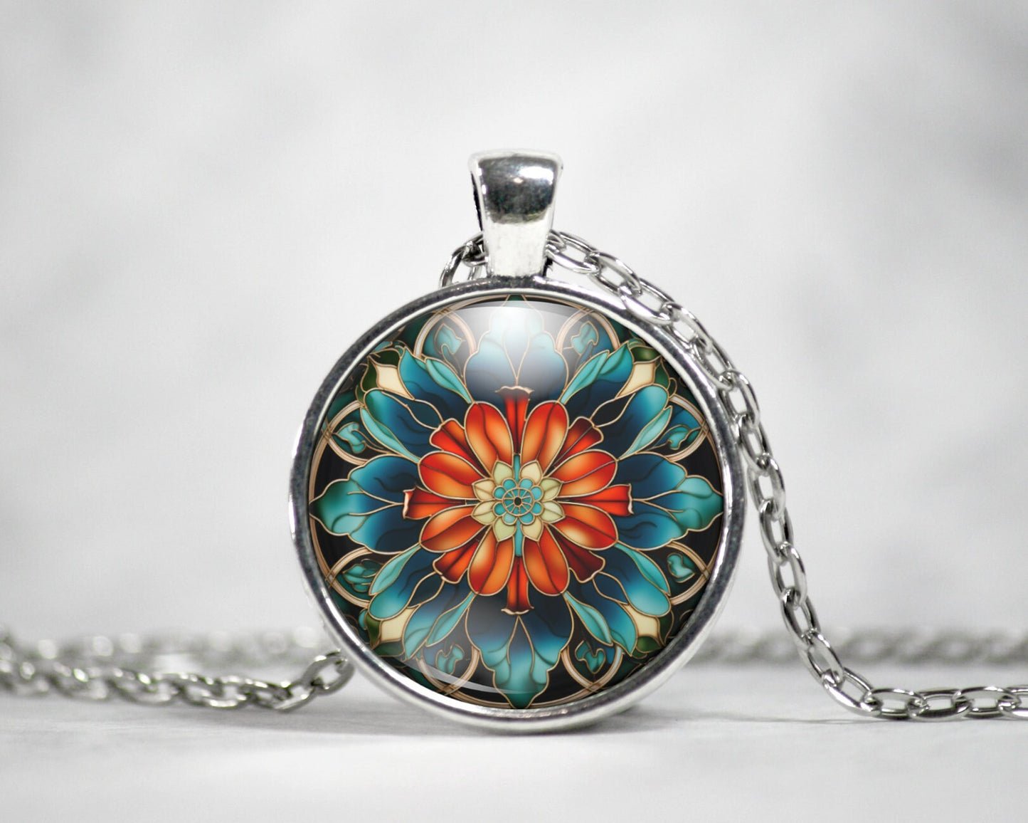 Art Deco Style Floral Motif Necklace