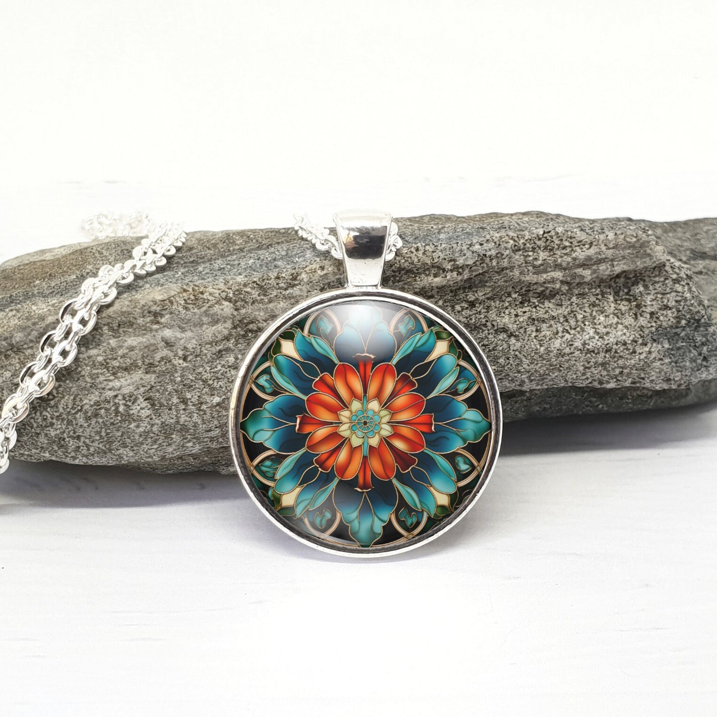 Art Deco Style Floral Motif Necklace