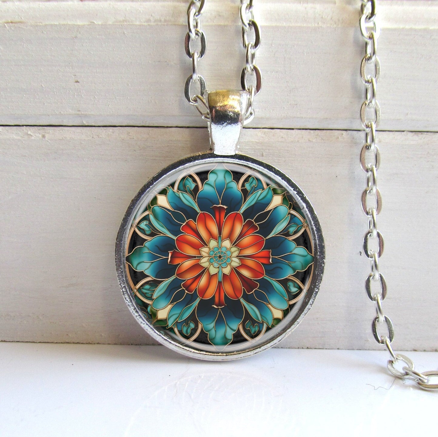 Art Deco Style Floral Motif Necklace